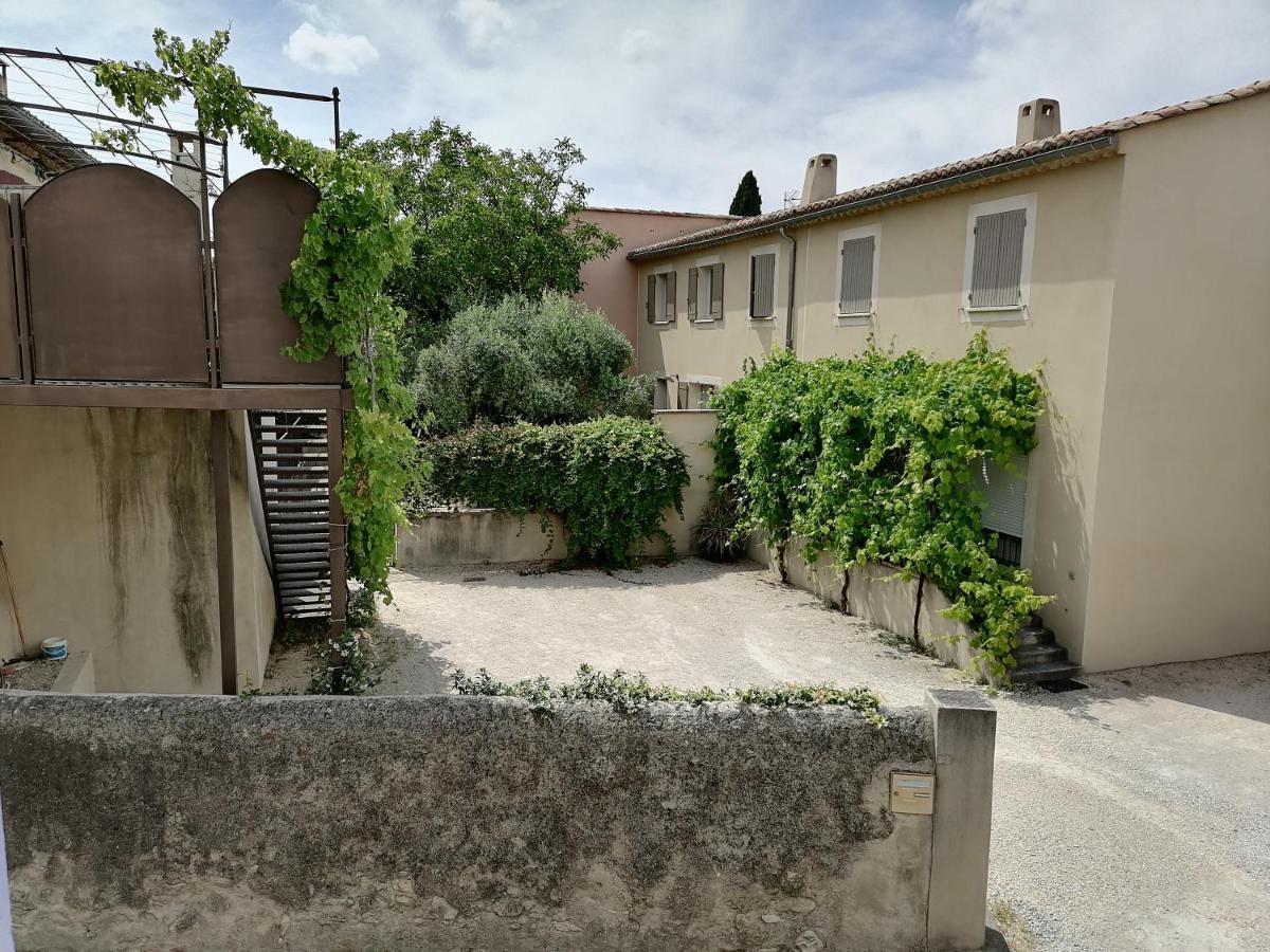 Les Studios Proche Du Mont Ventoux Mazan Exterior photo